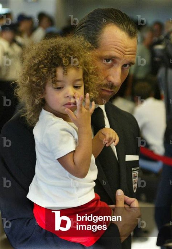 
Georgina Seaman: 5 Facts On David Seaman Daughter 
