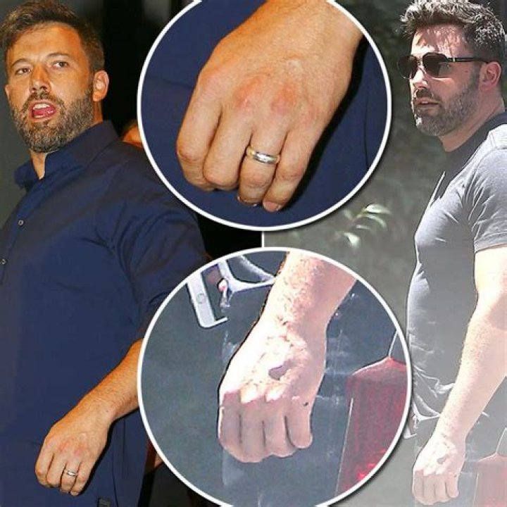 
Jennifer Garner Once Again Shows Off Eternity Ring After Ben Affleck, Jlo Marriage 
