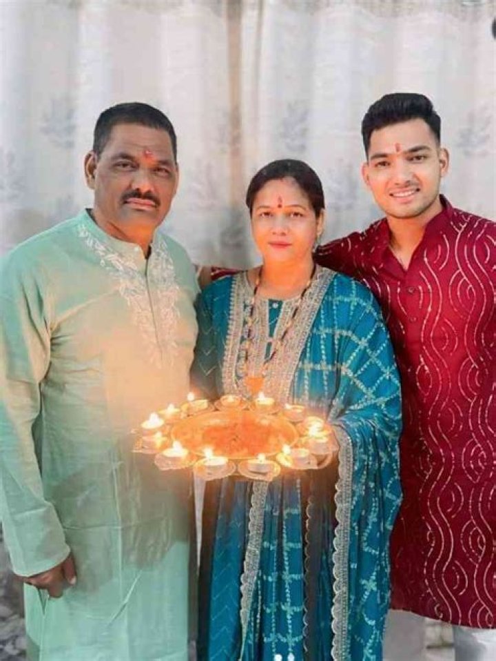 
Ravi Rawat Height, Weight, Net Worth, Age, Birthday, Wikipedia, Who, Instagram, Biography 